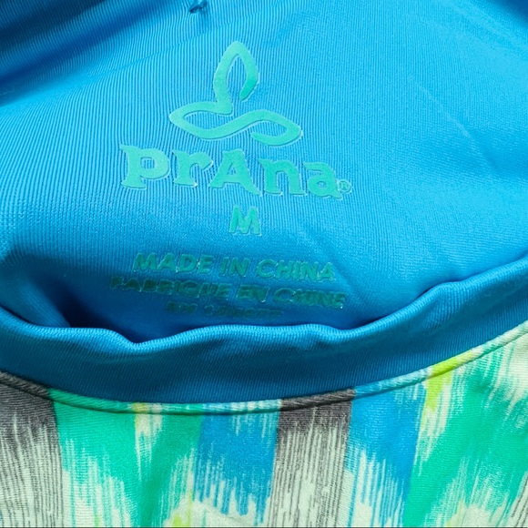 NWOT prAna Rash Guard Green and Turquoise Medium - Picture 2 of 4